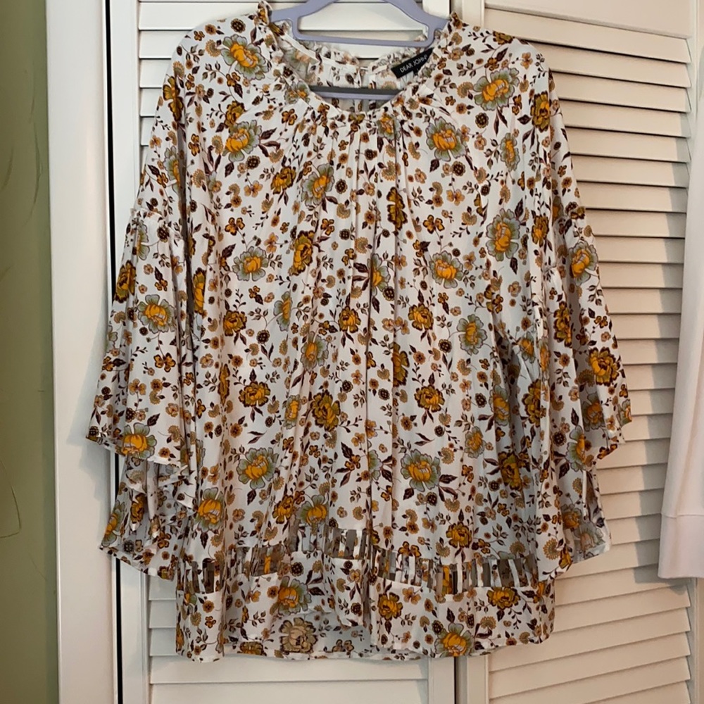 Cute peasant style top